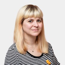Colour photograph of Elena Carter